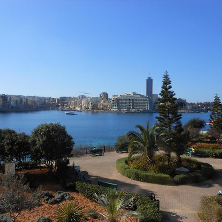 Marvellous Seafront Apartment Sliema Exteriör bild