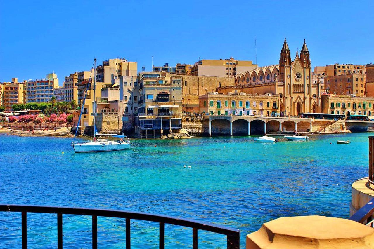 Marvellous Seafront Apartment Sliema Exteriör bild